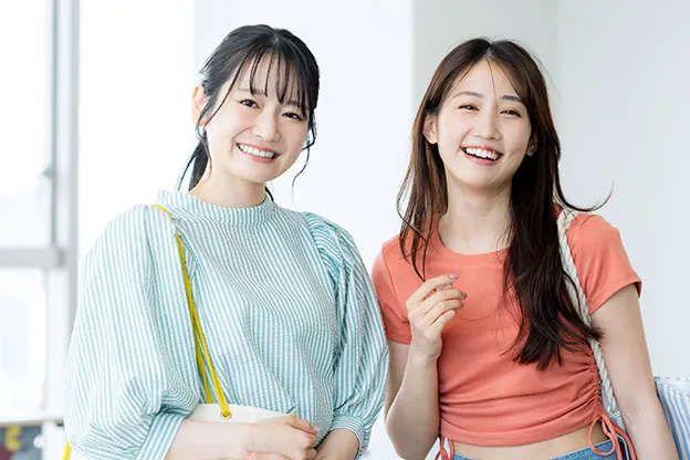 気になる学校がある程度絞れたら、実際に学校に⾏ってみよう