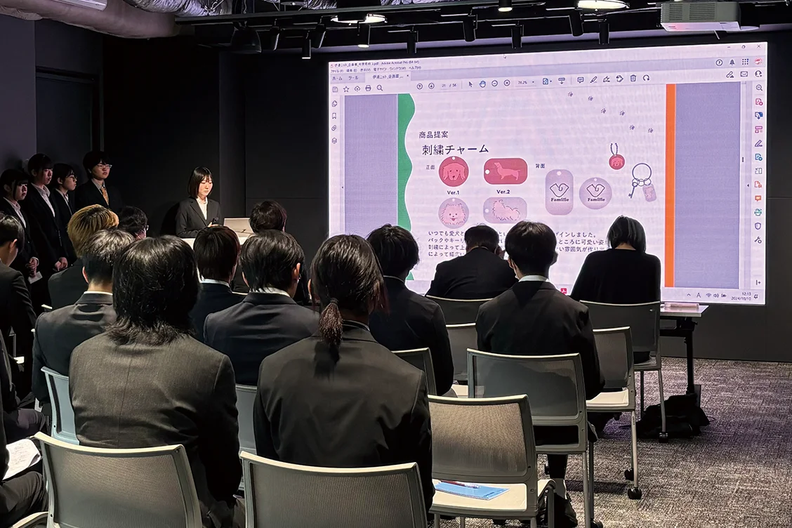 グラフィックデザイン&イラスト専攻の特徴