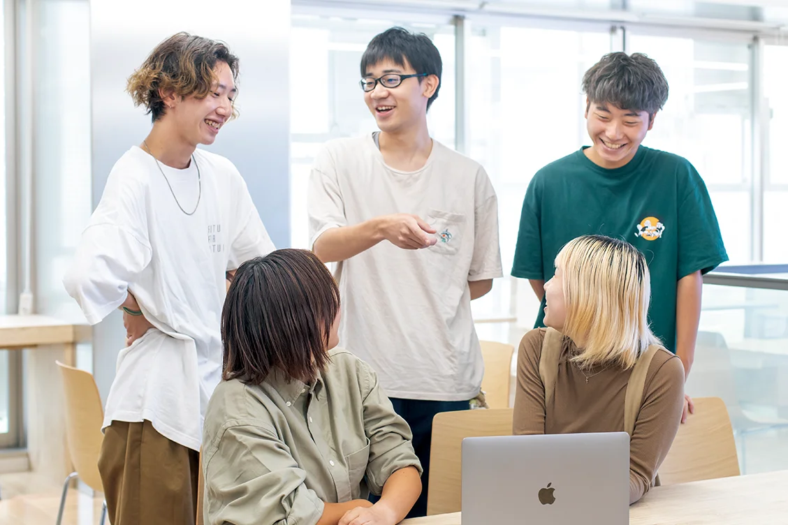 グラフィックデザイン&イラスト専攻の特徴