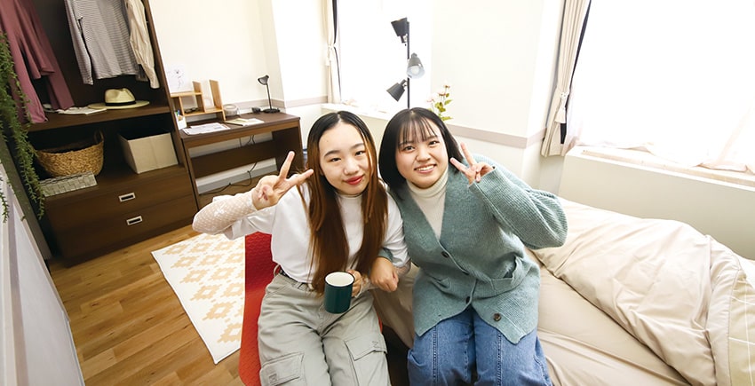 学生寮で暮らす学生の部屋