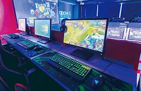 e-sportsルームのモニター